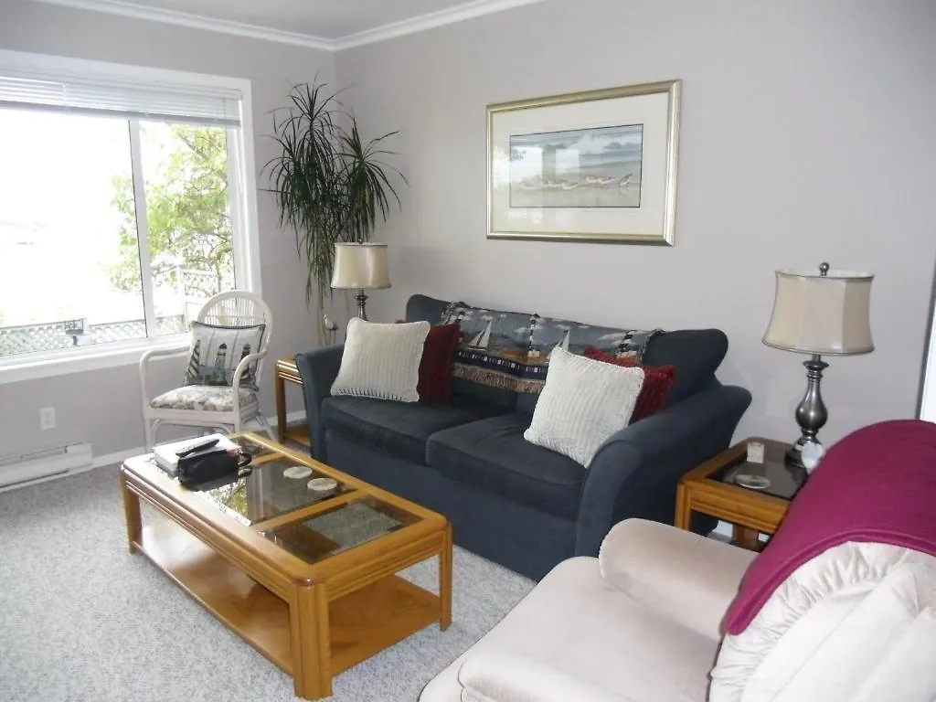 Hammond Bay Oceanside Guesthouse Nanaimo