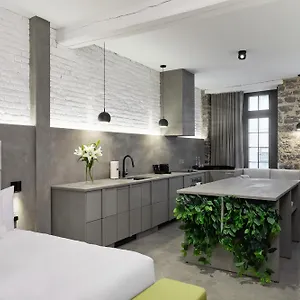 **** Hotel David Canada