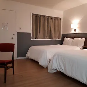 *** Motel Falcon Nest Canada